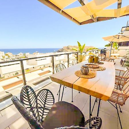 Luxury Designer Apartment - Unbeatable Sea Views 아길라스 외부 사진