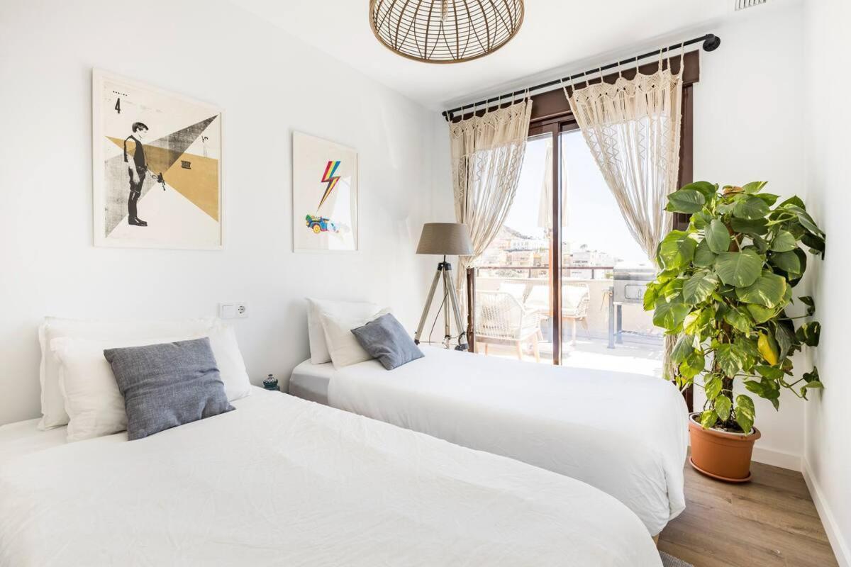 Luxury Designer Apartment - Unbeatable Sea Views 아길라스 외부 사진