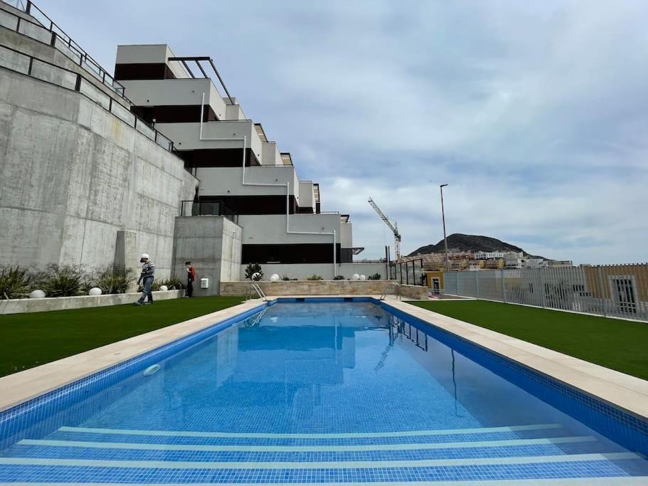Luxury Designer Apartment - Unbeatable Sea Views 아길라스 외부 사진