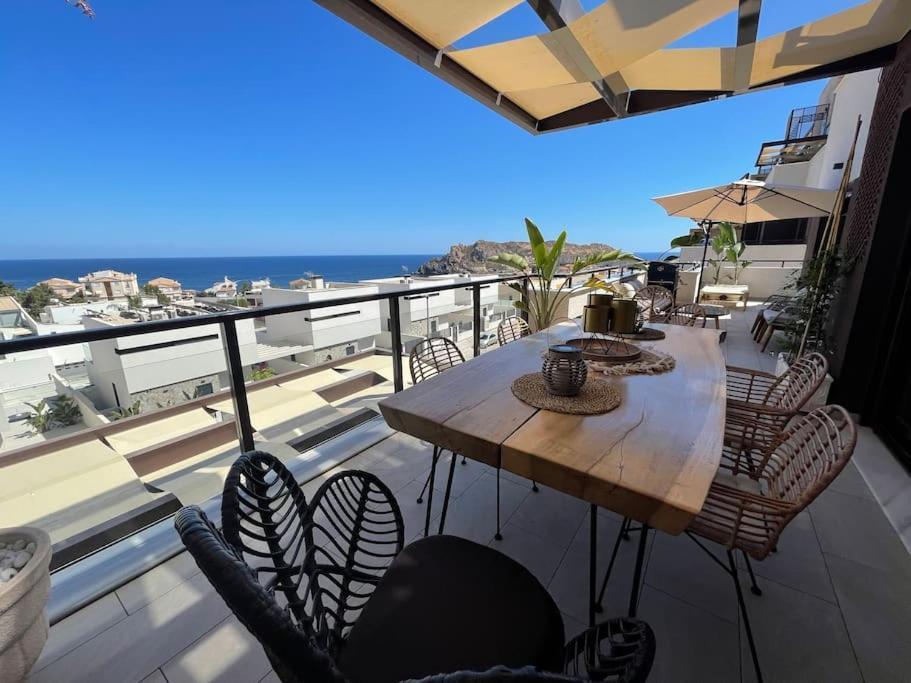 Luxury Designer Apartment - Unbeatable Sea Views 아길라스 외부 사진