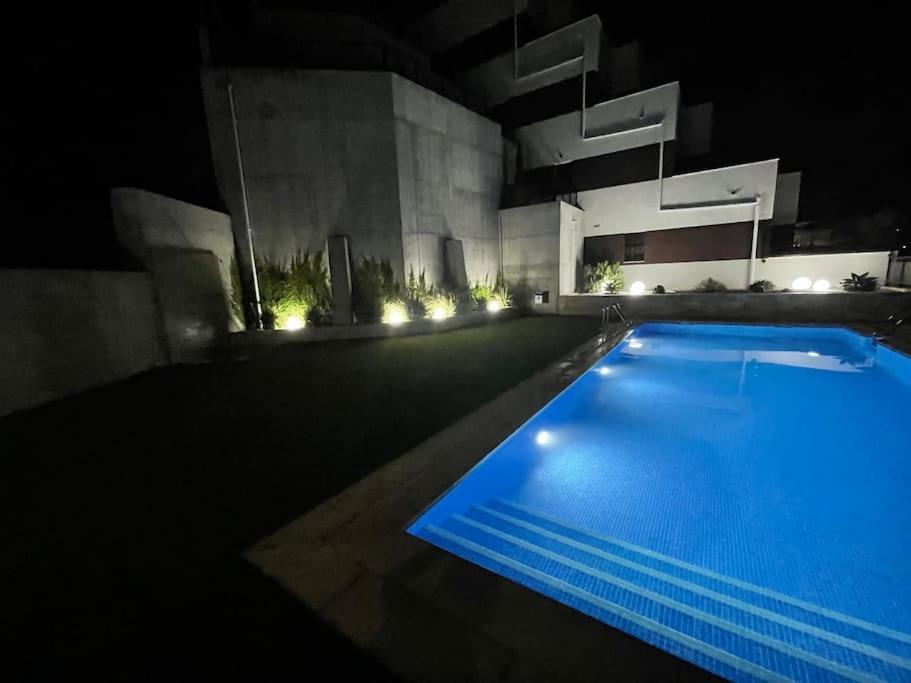 Luxury Designer Apartment - Unbeatable Sea Views 아길라스 외부 사진