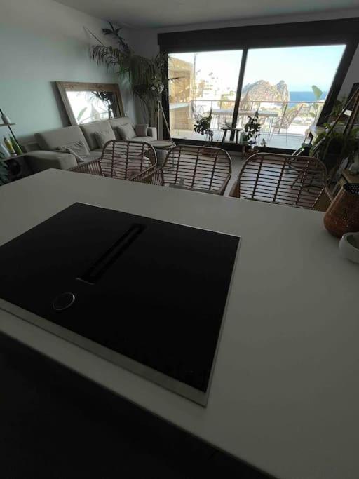 Luxury Designer Apartment - Unbeatable Sea Views 아길라스 외부 사진