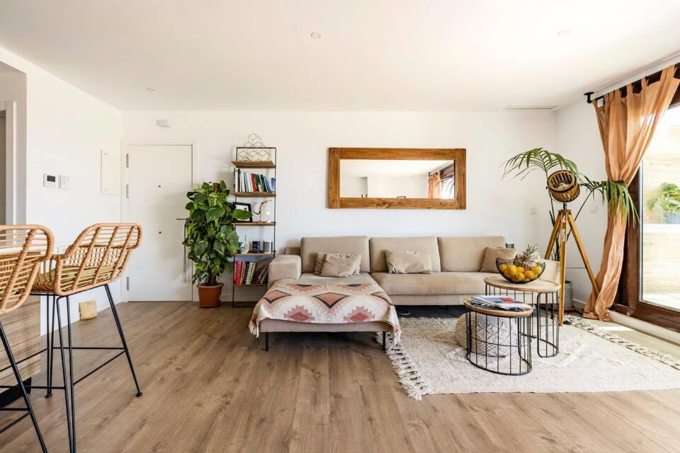 Luxury Designer Apartment - Unbeatable Sea Views 아길라스 외부 사진