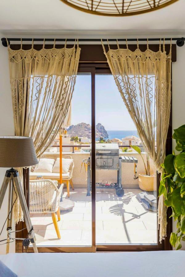 Luxury Designer Apartment - Unbeatable Sea Views 아길라스 외부 사진